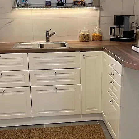 Cozy Studio With Garden Access *