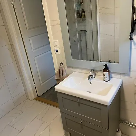 Cozy Studio With Garden Access Apartment *