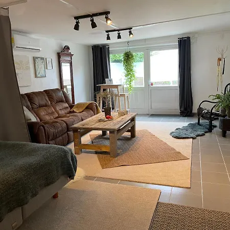 Cozy Studio With Garden Access