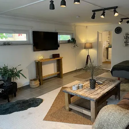 Cozy Studio With Garden Access Apartment Malmo